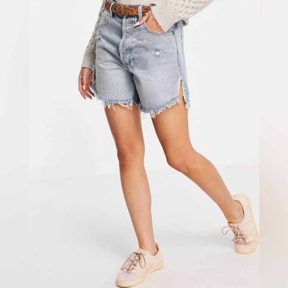 NWT We The Free by Free People Short in Light Wash Denim, Size 25 US, MSRP $78